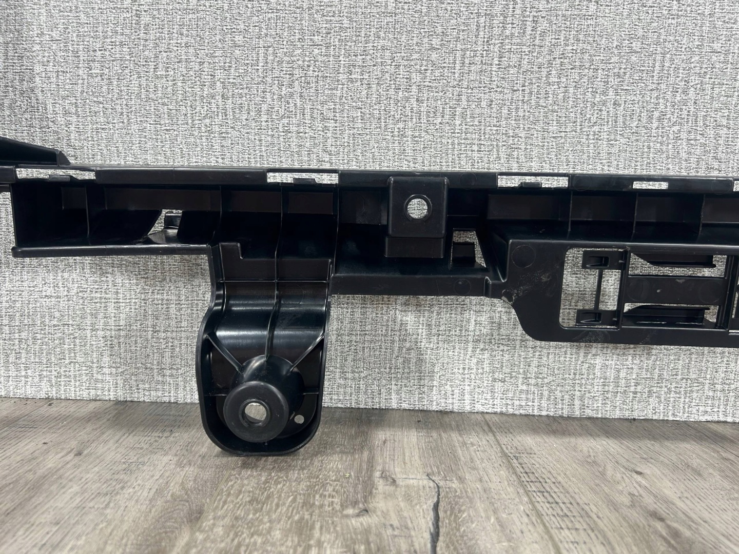 BMW X1 E84 Support montage pare-chocs Arrière Moyenne 4884482