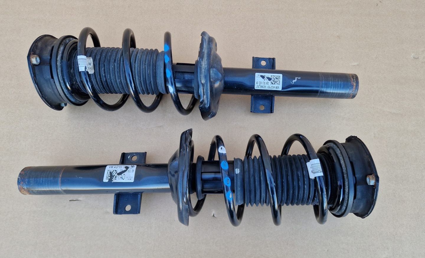 shock absorber front 2Q0413031EM VW SKODA AUDI as new original