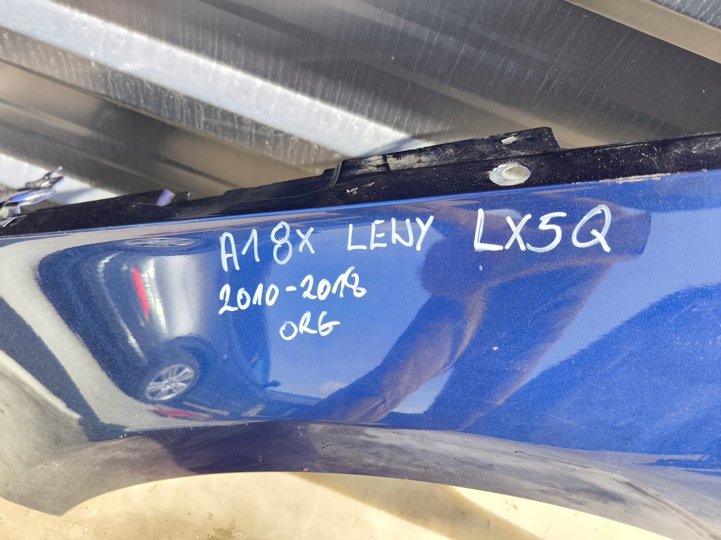 fender left front AUDI A1 8X 2010-2018 LX5Q original !!!