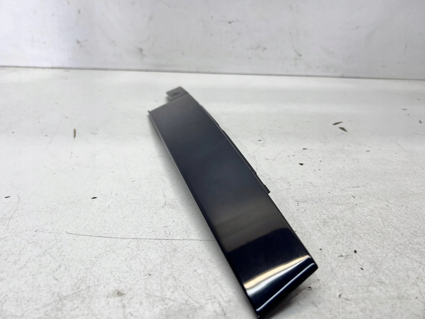 cap cover SLUPKA left front AUDI A4 B8 8K0837901M POLYSK