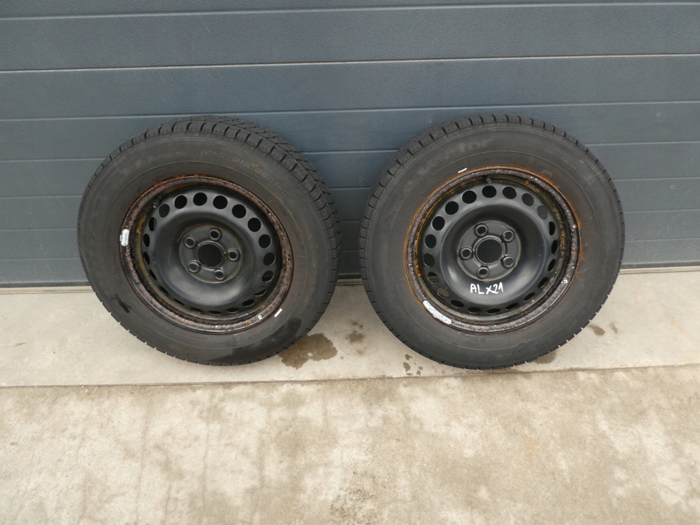 2X wheels discs tyres 7H0601027D VW T5 T6 215/65/R16C 2014R