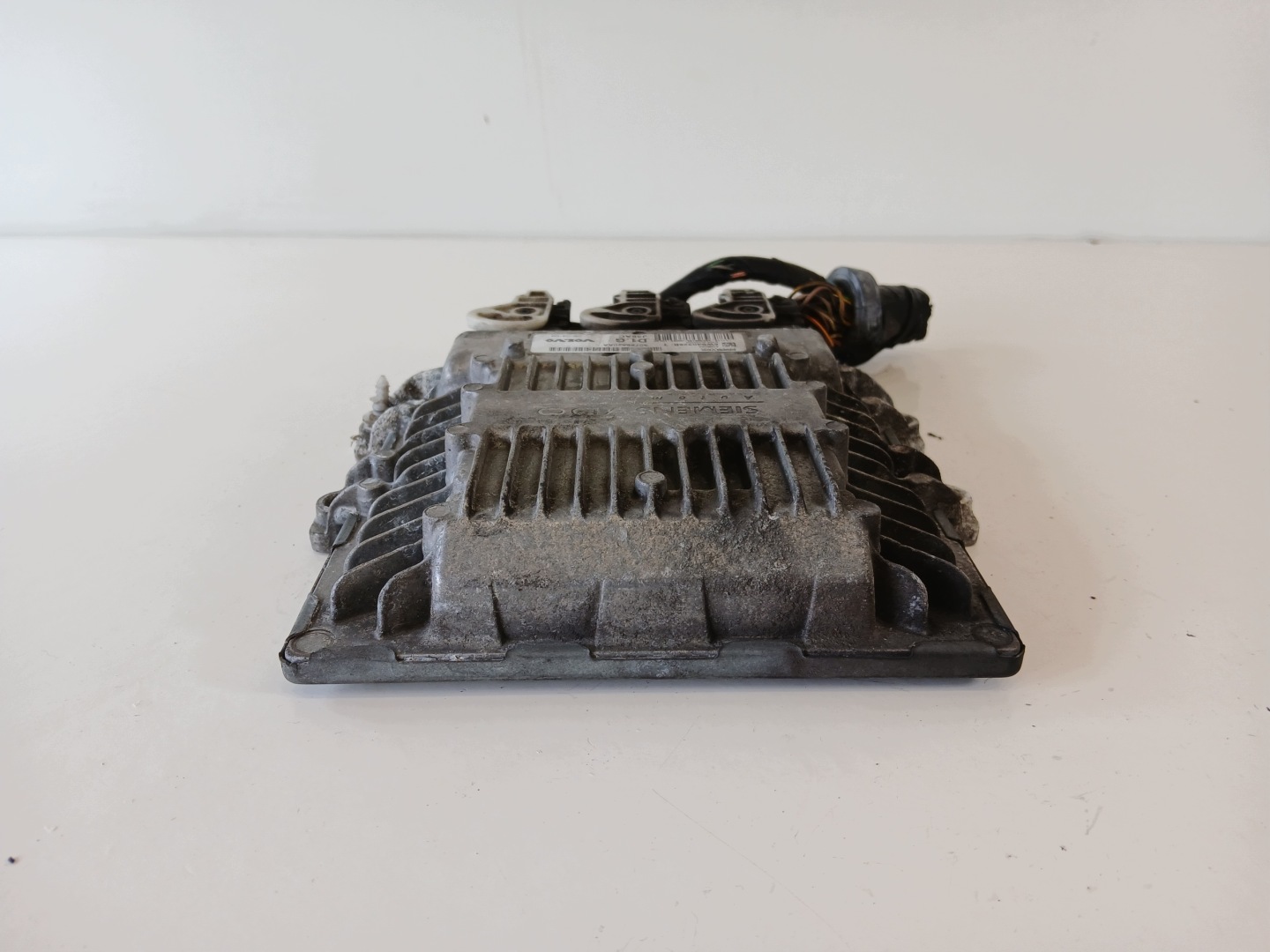 VOLVO V50 2.0 D control unit of the engine 30785520AA