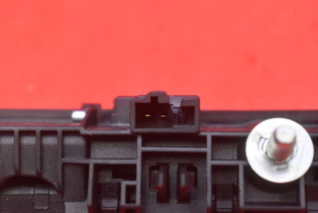 handle button bonnet rear part 5N0827566T VW PASSAT B6 KOMBI 05-10