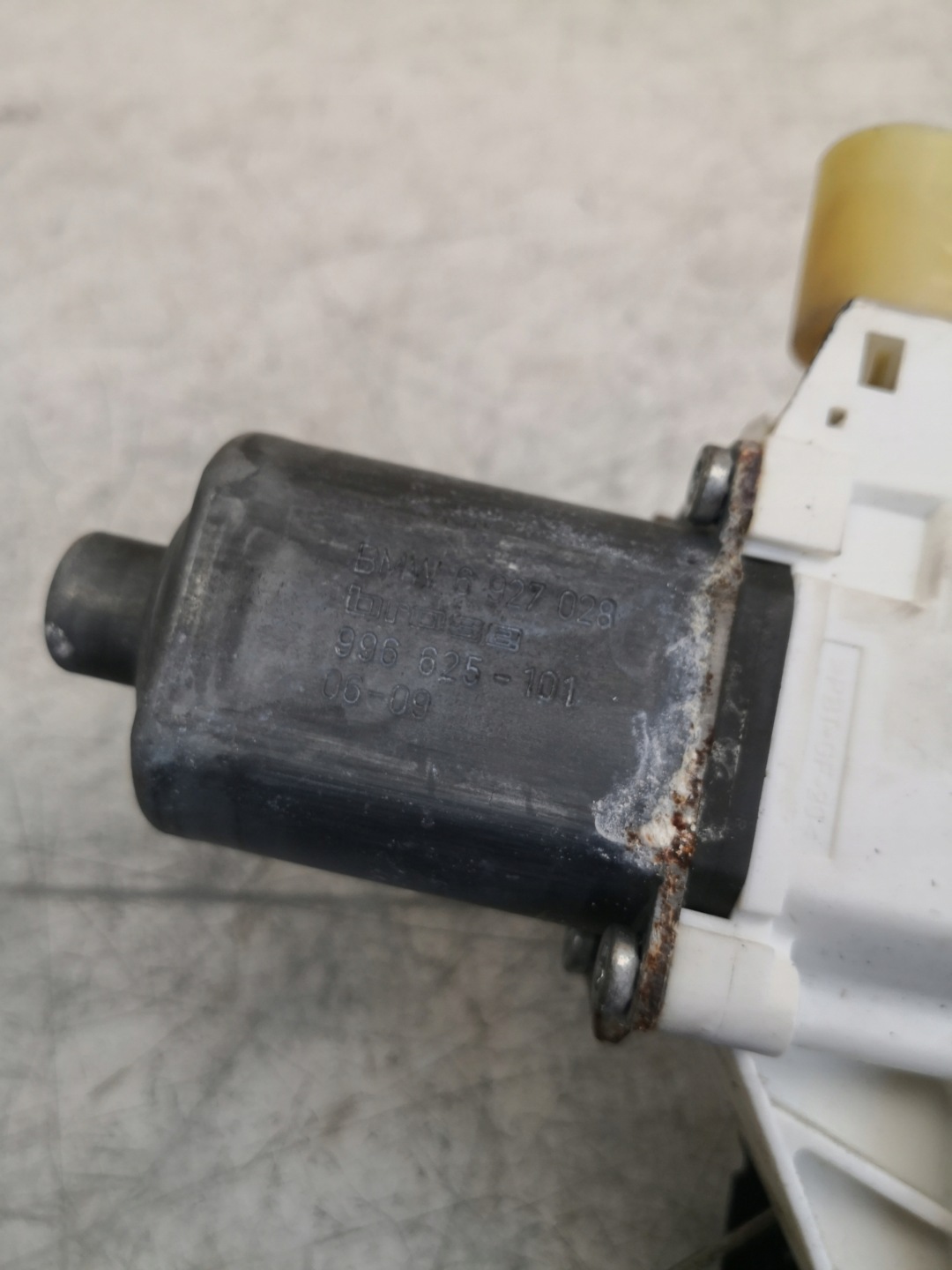 window regulator right front BMW 1 E87 7067796S