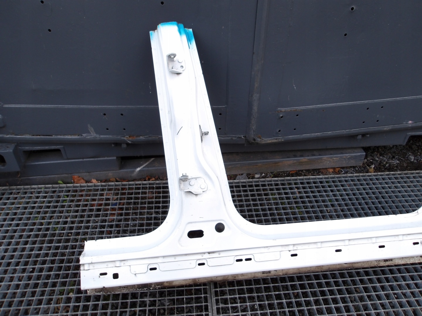 FORD KUGA MK2 12-19 threshold ZE SLUPKIEM right BOK