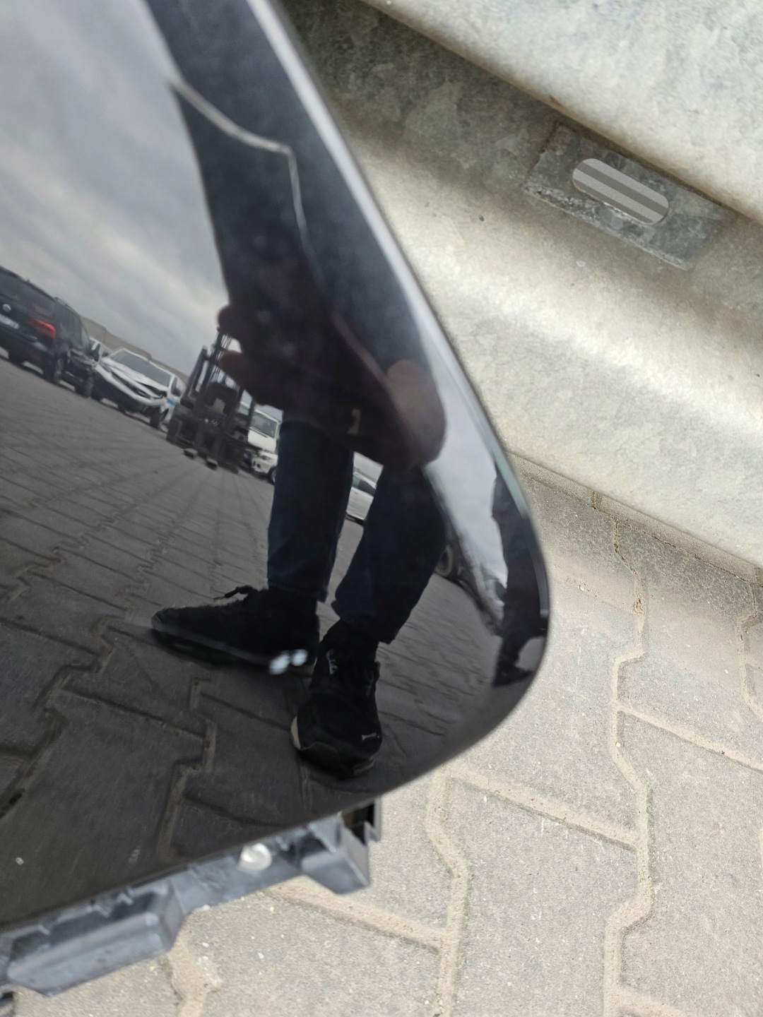 fender right front TRAFIC III VIVARO B