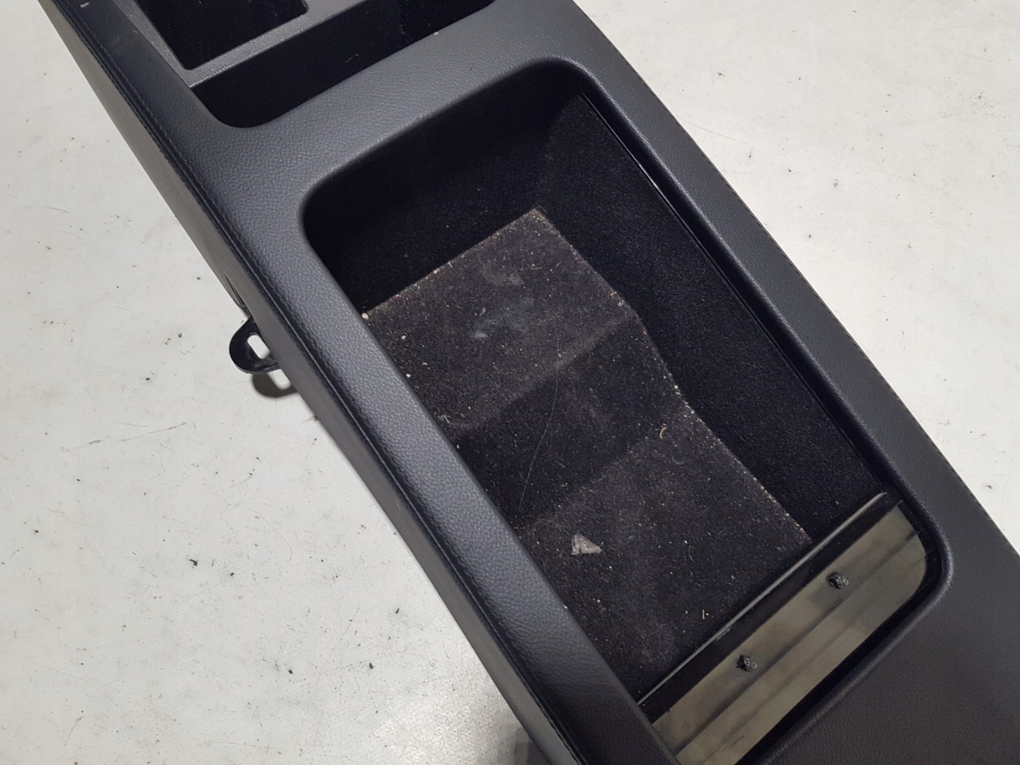 armrest rear part rear MERCEDES CLS W218 TUNEL