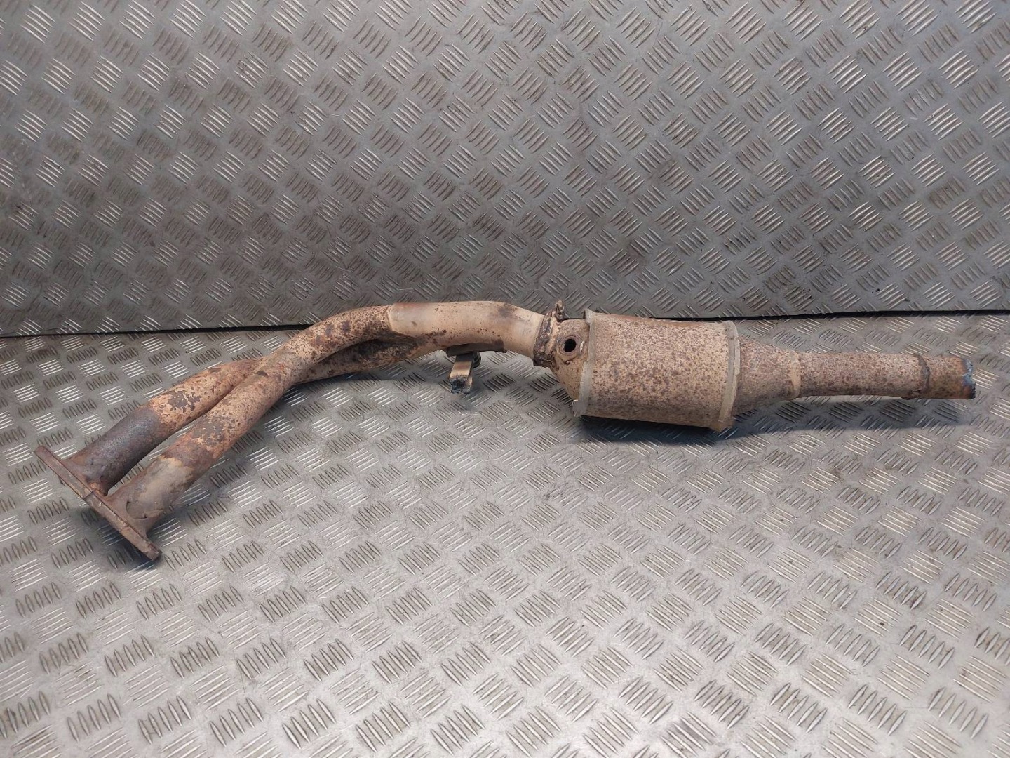 catalyst PUSTY AUDI 80 B4 1.6 8V