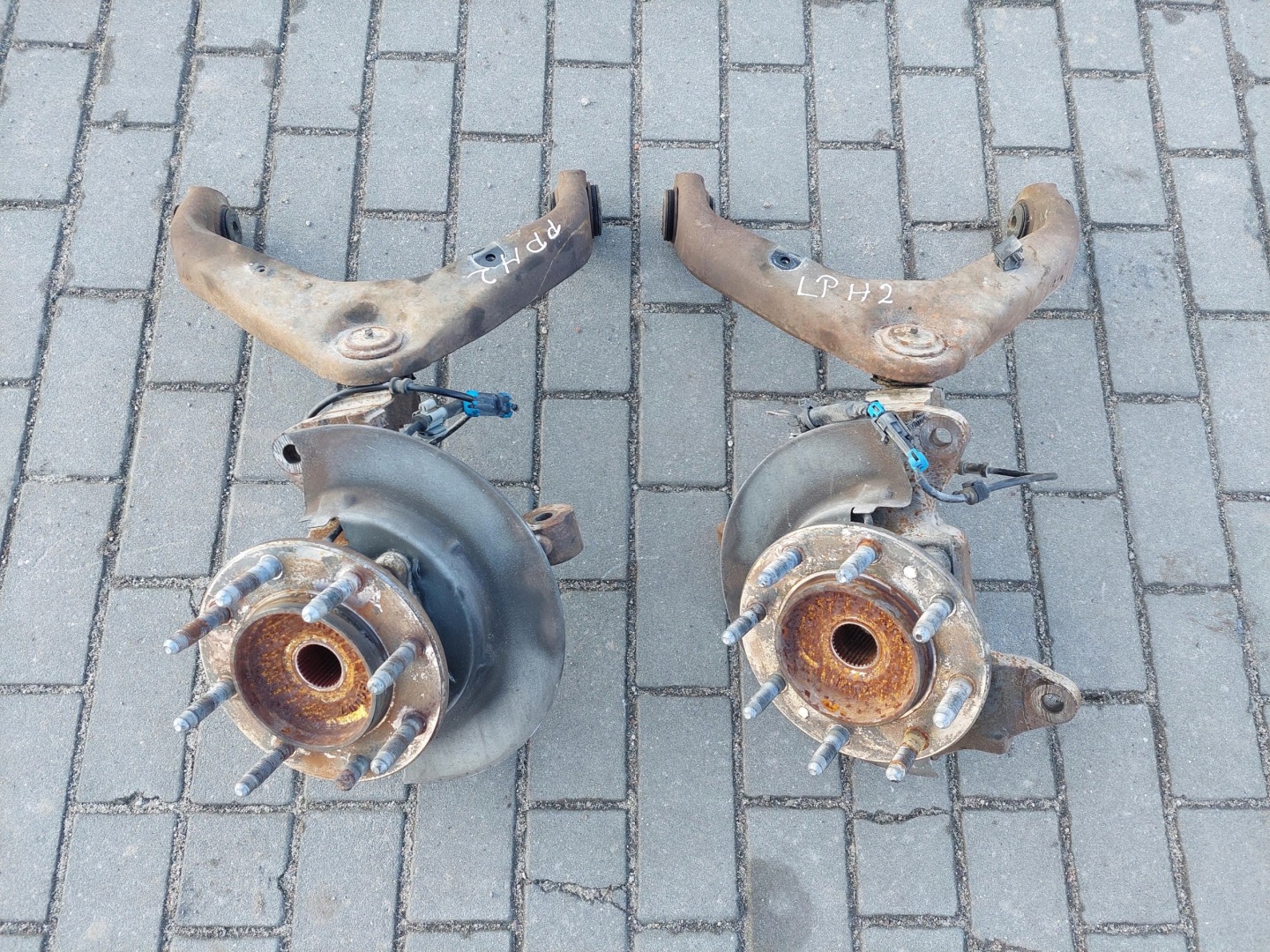 swing front right 15771613 arm HUMMER H2 6.0 V8