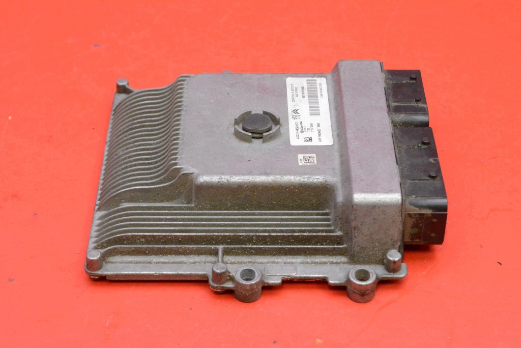 control unit computer of the engine 9819269980 CITROEN C3 III 1.2 PURETECH 110 KM
