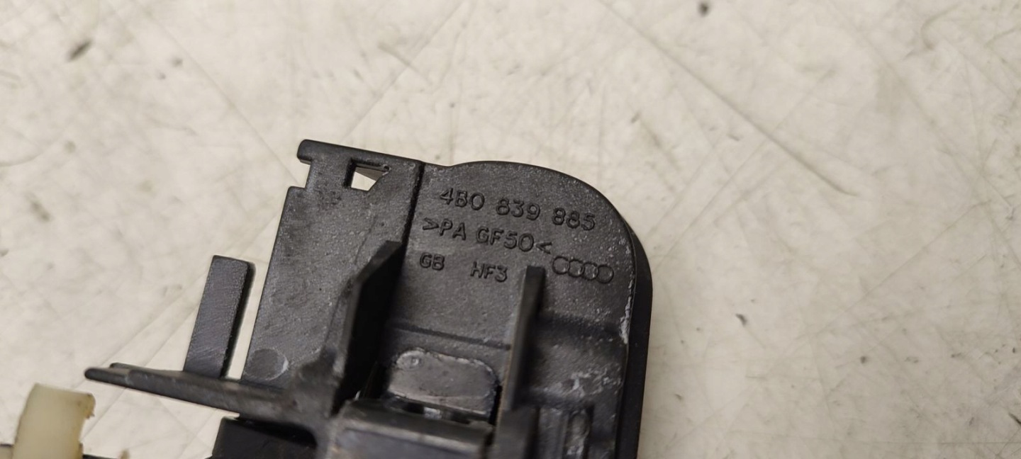 handle rear part rear right Audi A4 B7 1,8TB LY7W