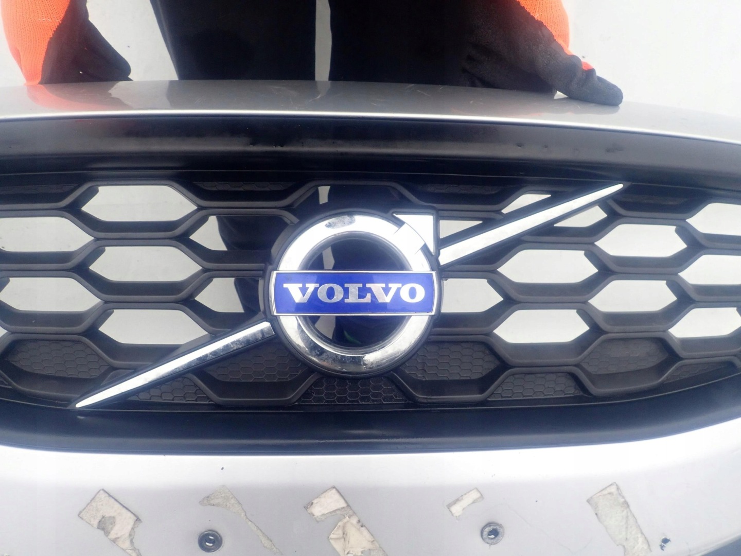VOLVO XC40 CROSS COUNTRY 12-19 bumper front