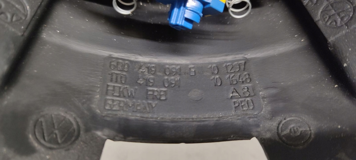 steering wheel, VW Touran and