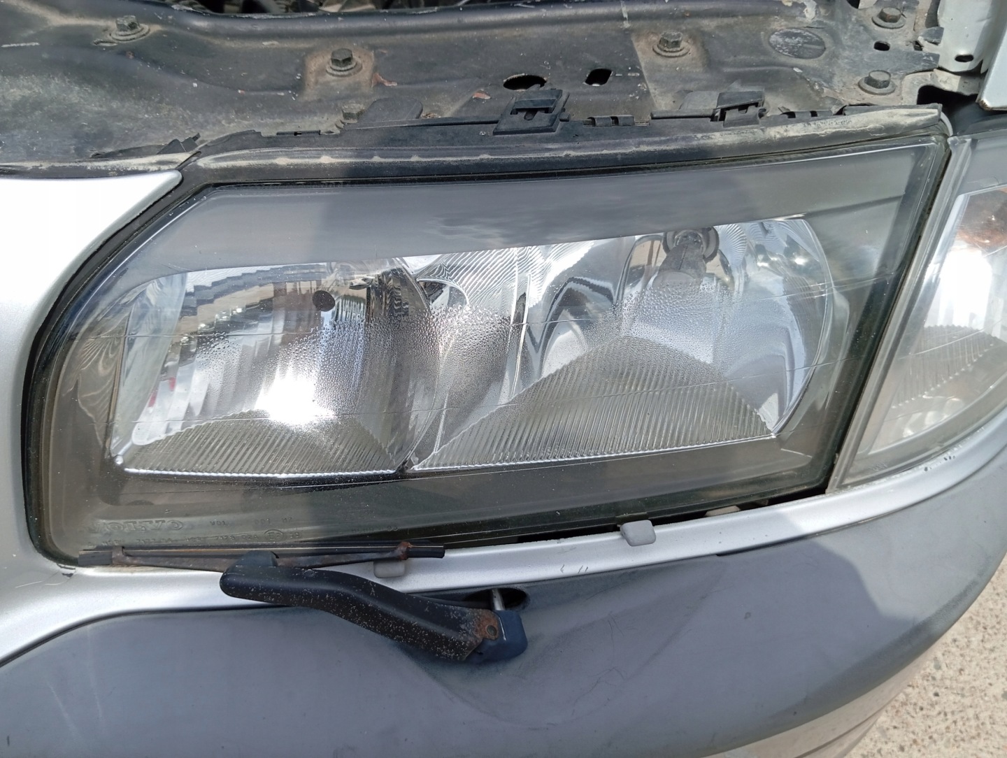 light left front VOLVO S80 and 98-06