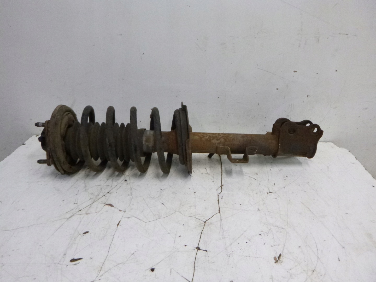 shock absorber front front right MAZDA TRIBUTE and 00-07r. 2.3 5L84-18045-BA