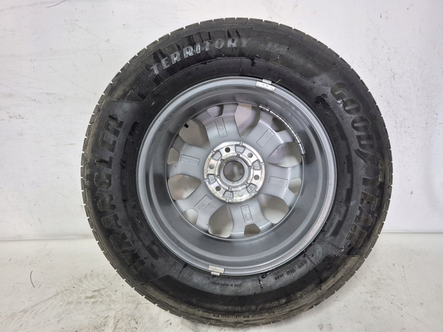 Caoutchouc LETNIA GOODYEAR WRANGLER TERRITORY HT 255/65 R18 111H