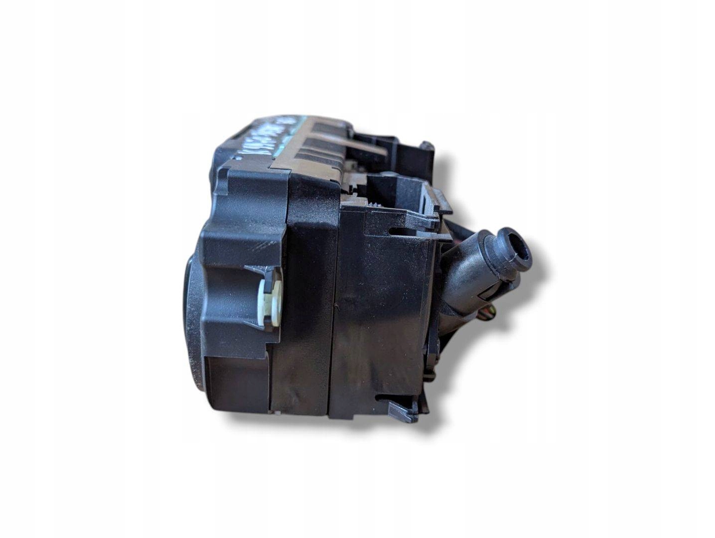 vezérlö panel a klímának Volkswagen Passat B6 2009 3C2820045A