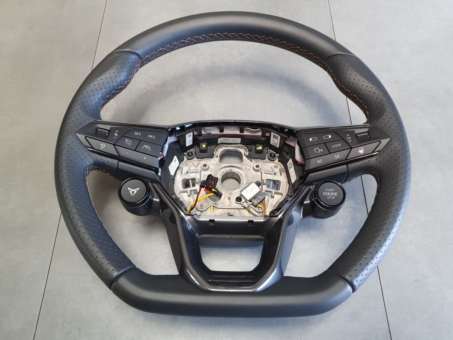Cupra Leon IV lenkrad Leder multi 5FA419091FT