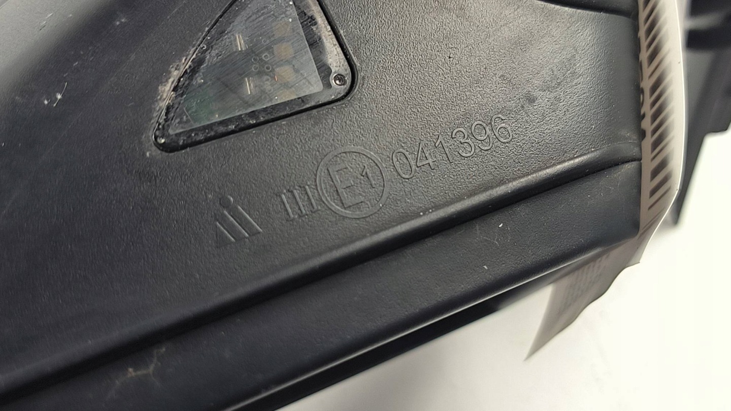 mirror right EU LF7M SKODA SUPERB III 15 PIN