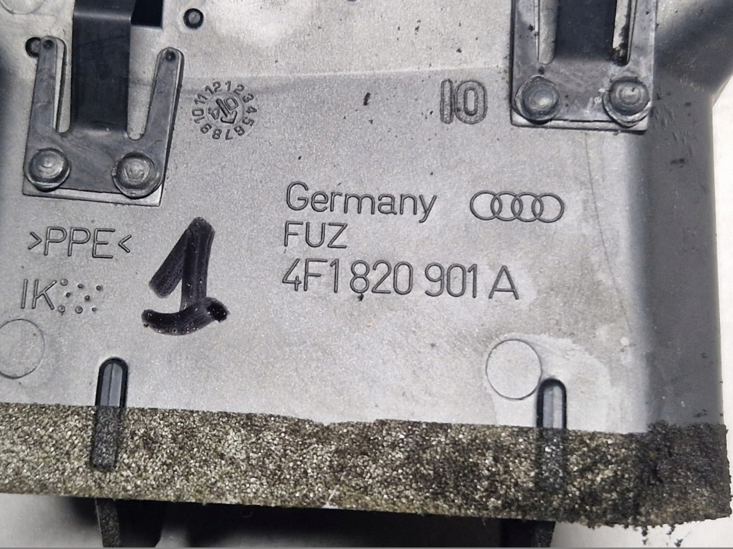 AUDI A6 C6 A6C6 grid air conditioning devices consoles left 4F1820901A