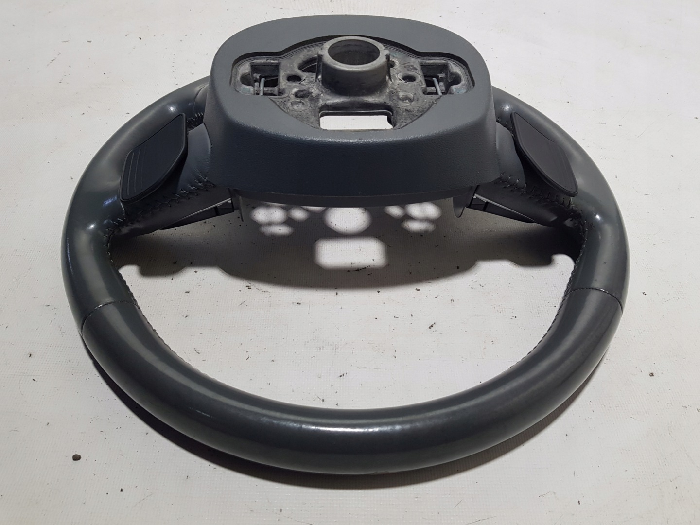 volant cuir MULTIFUNKCJA avec la direction AUDI A8 D4 4H0419091T
