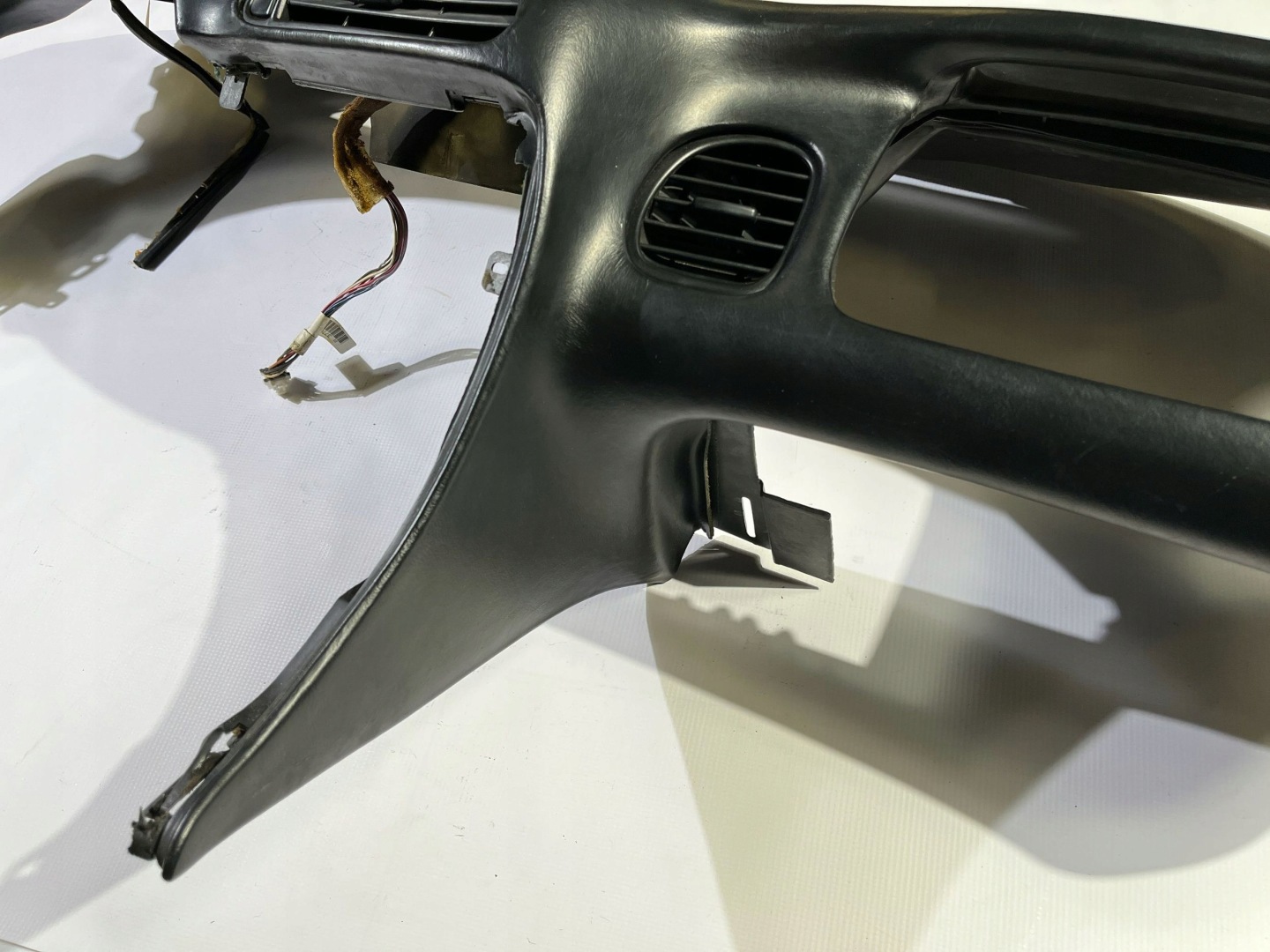 dashboard instrument panel console cockpit Chevrolet Corvette C5 1997-2004