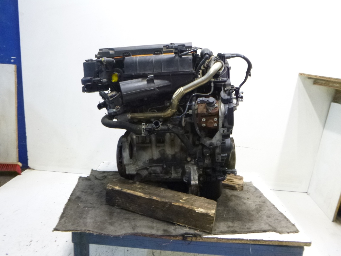 engine Peugeot 206 1.4 hdi 10FDBL 2010r. complete