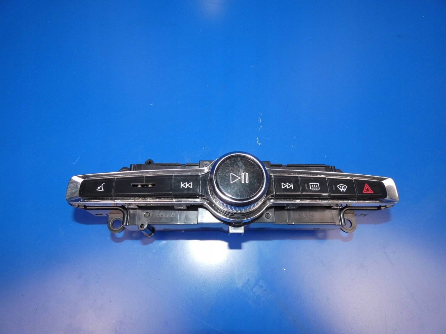 VOLVO XC90 II V90 XC60 II control panel RADIA switch of warning lights