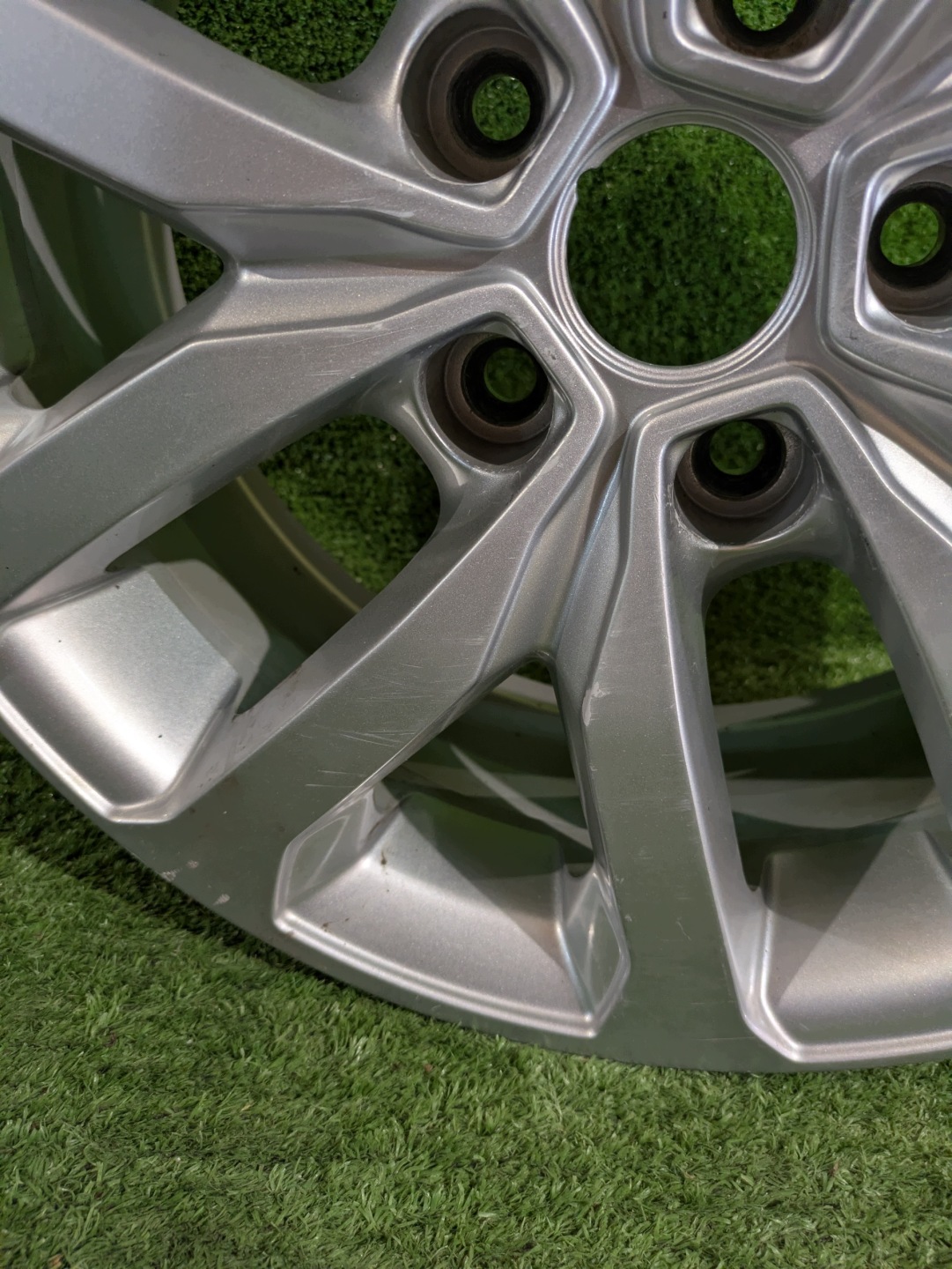 disk hliníkový disk RENAULT 17" x 7J ET40 NR.F367