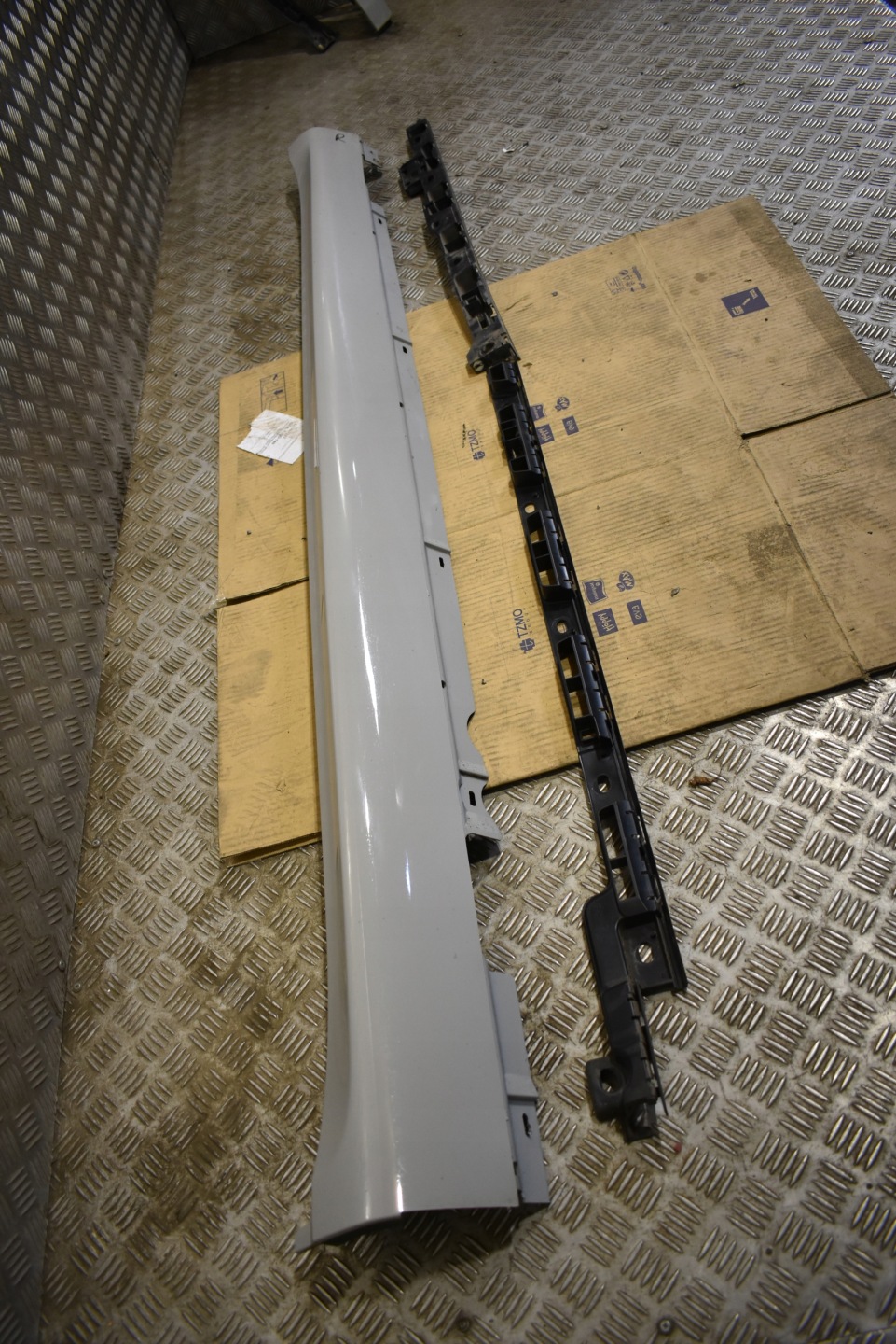 IDEALNA moulding threshold right SZYNY KPL. PORSCHE MACAN SPORT design M9A 1