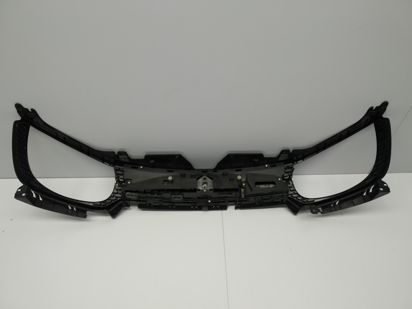 2016+ Suzuki Ignis III front PREKLADgrill front logo before lift