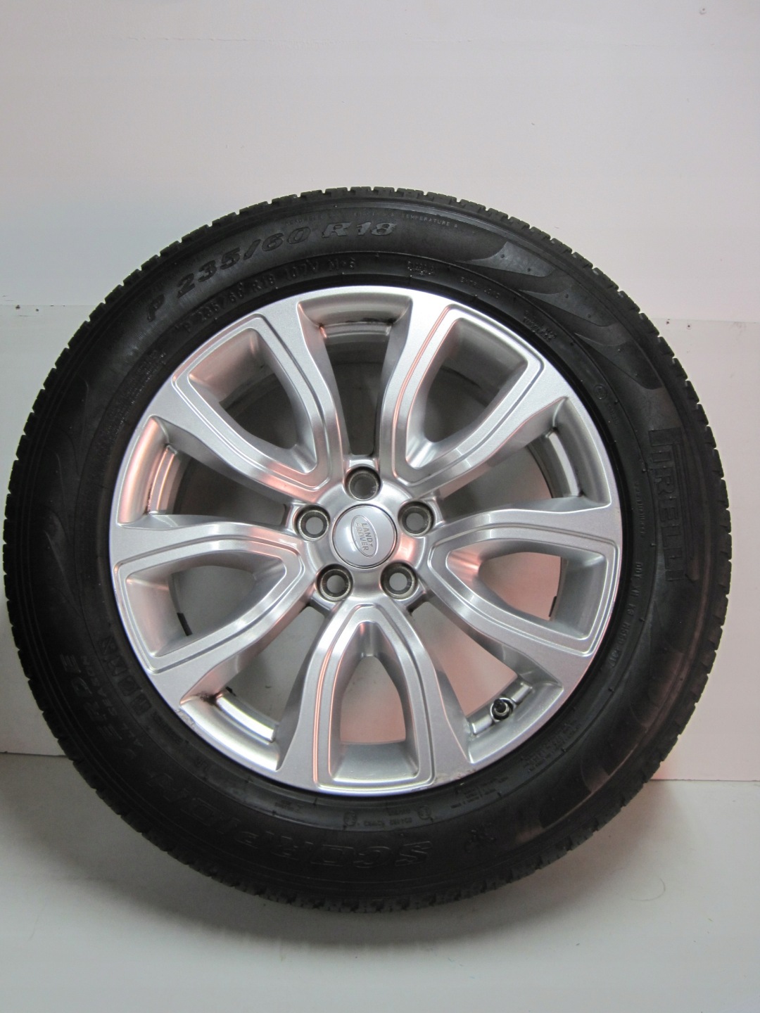 wheels discs tyres Range Rover Evoque R18 5MM M+S