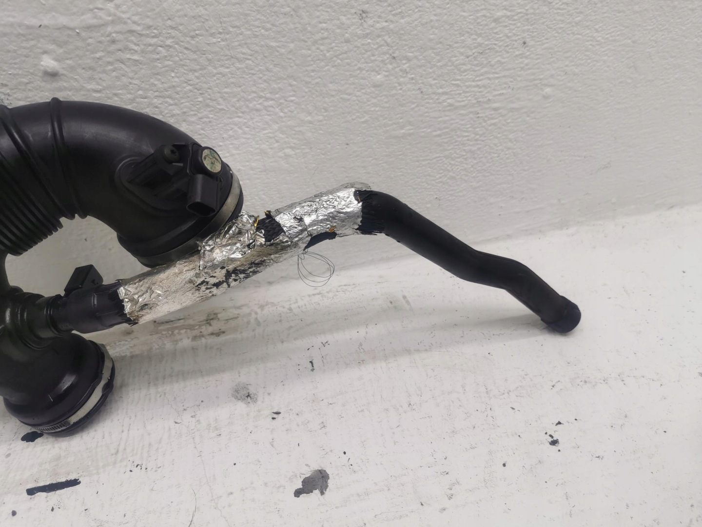 rohr DOLOT INTERCOOLER MERCEDES E-KLASA W212 2.2CDI