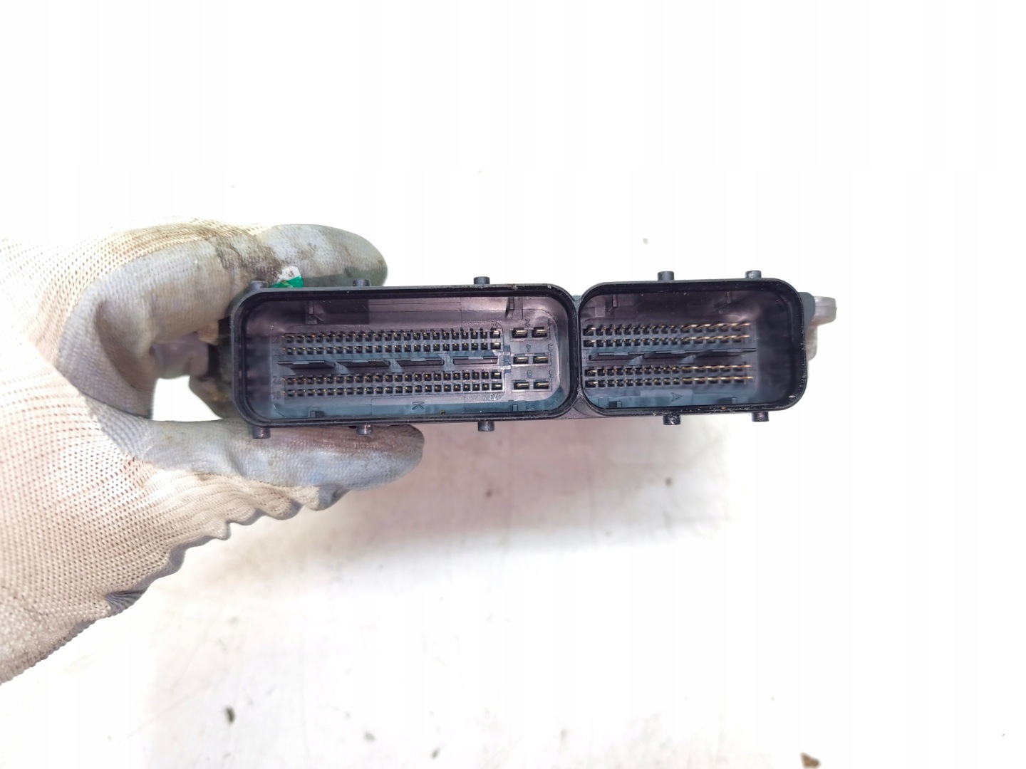 control unit computer of the engine AUDI A3 8P 2.0 TFSI 8P0907115AE