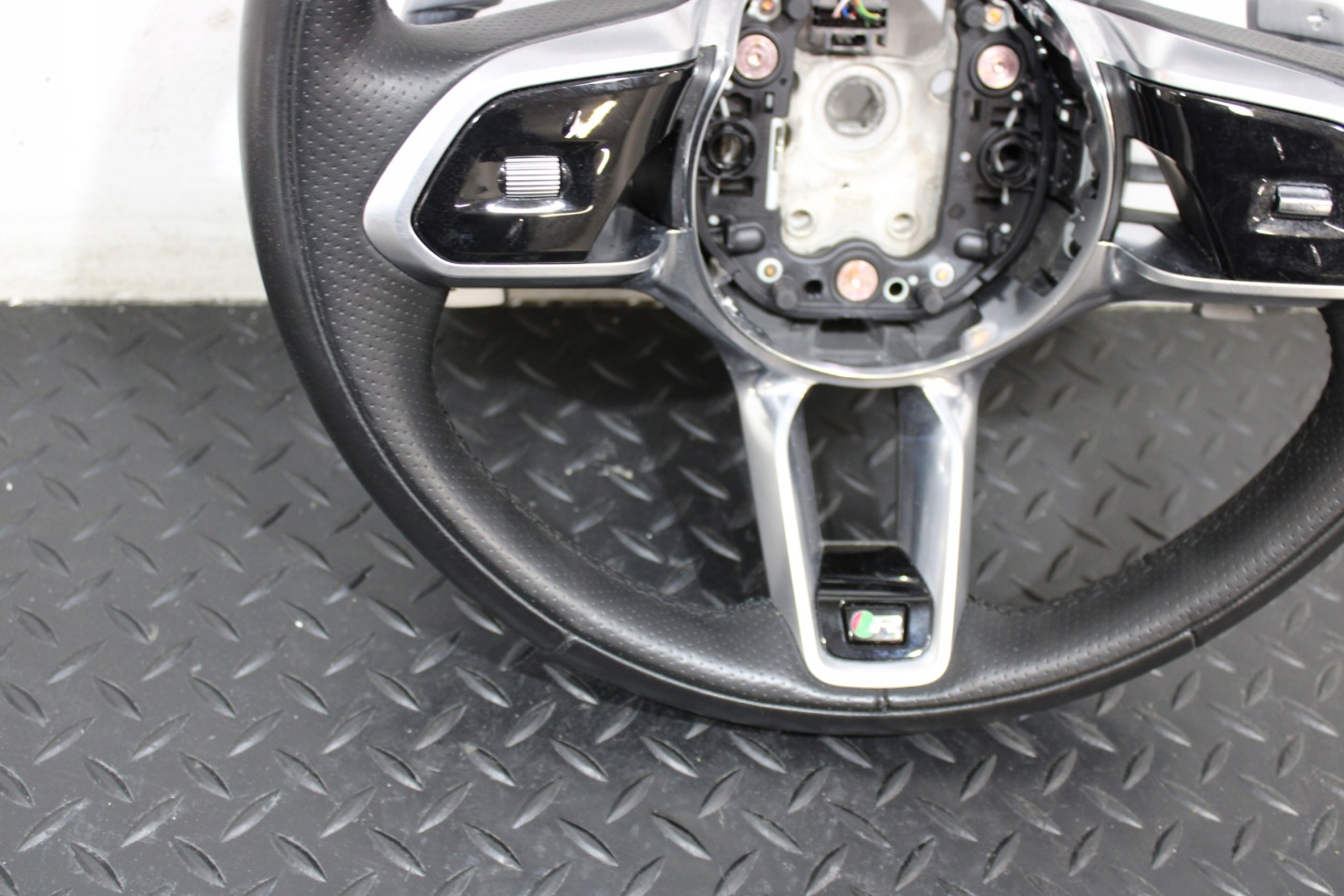 steering wheel, MULTIFUNKCJA with shifting JAGUAR E-PACE X540 LIFT R-DYNAMIC