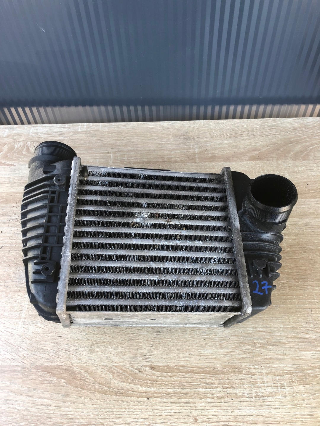 interkuler desni AUDI A6 C6 4F0145806T
