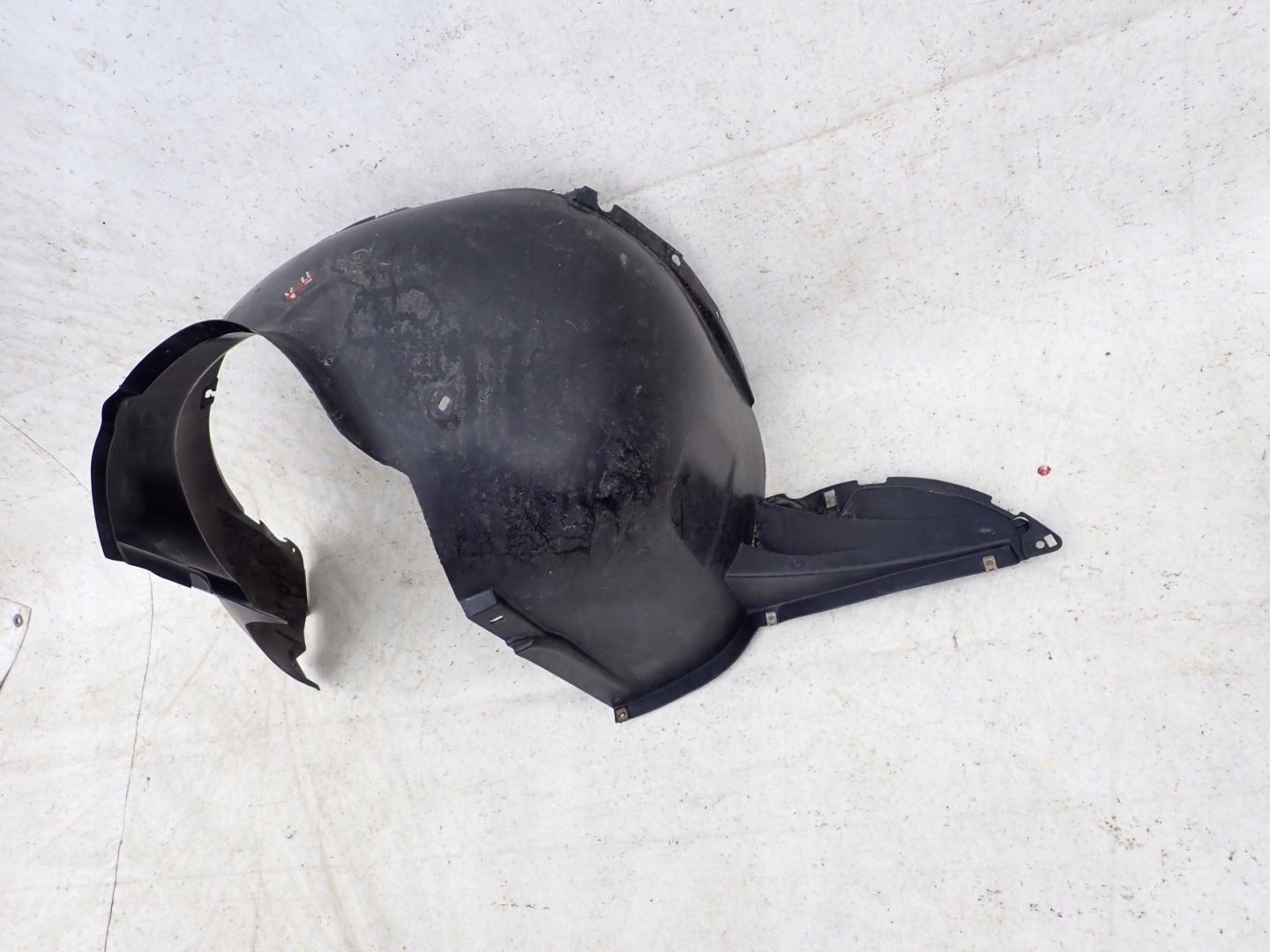 SKODA FABIA and 99-06 mudguard left front