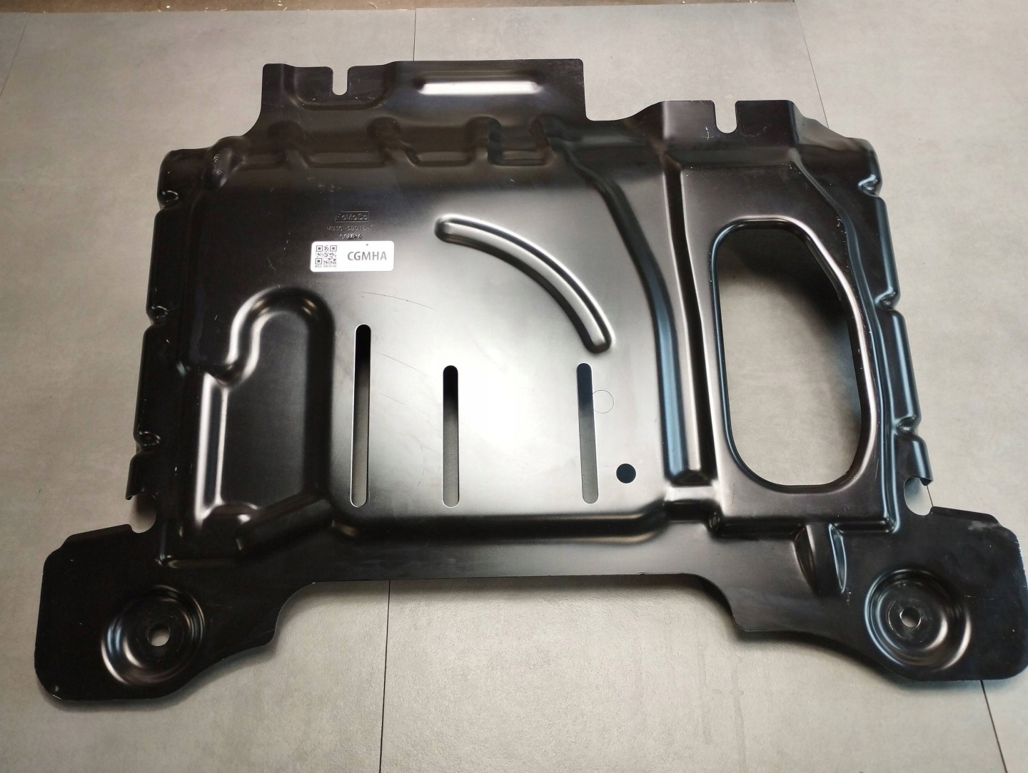 Volkswagen Amarok II cover chassis MB3C5B018D