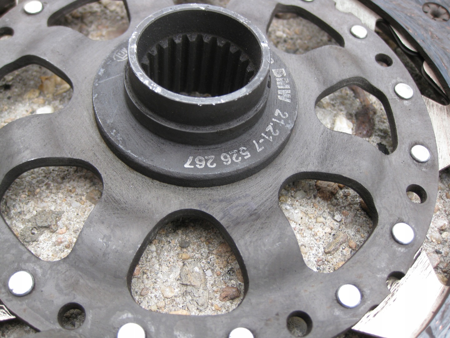 BMW E87 5D 07R 1.6 clutch flywheel complete 7526268 7560204 7526267