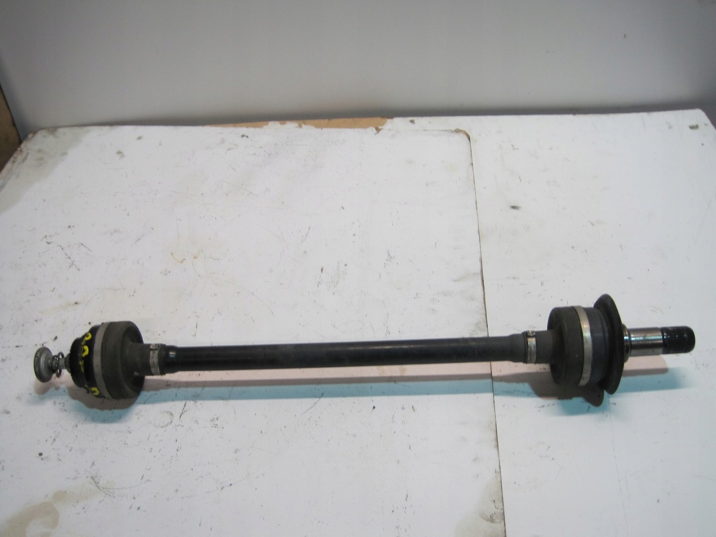 semi-axis BMW 8664658 rear part rear