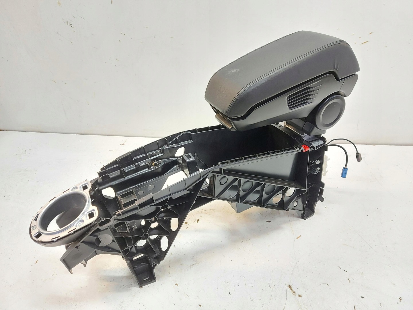 BMW i3 i01 Lci LIFT 2018r armrest tunel central