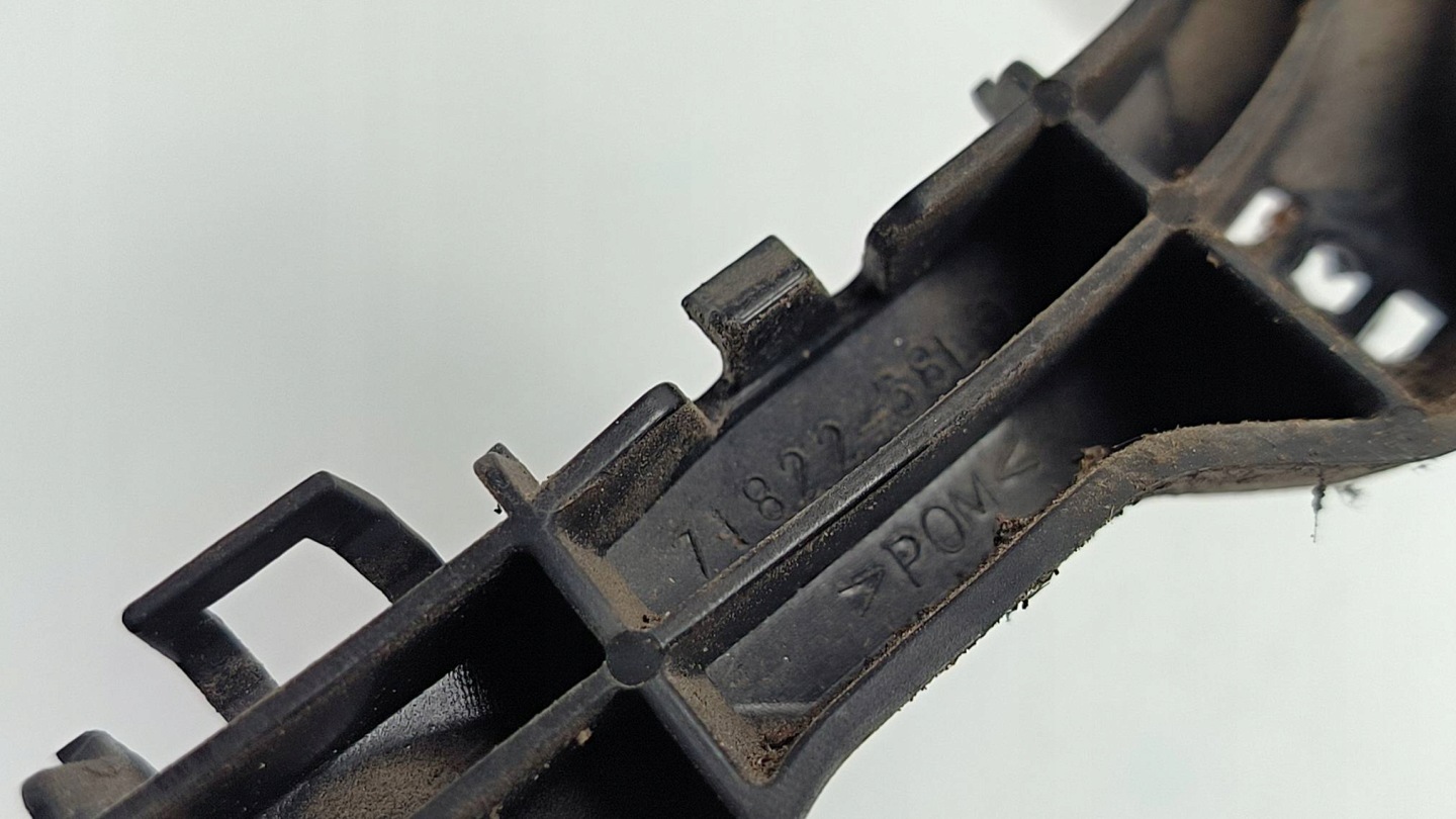 bumper bracket left rear part 71822-68L0 SUZUKI SWIFT MK7