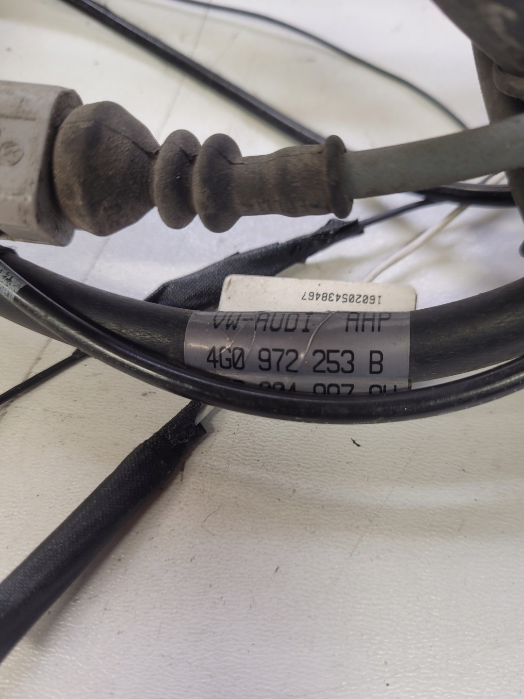 bundle of a caliper left rear part AUDI A6 A7 A7 4G0972253B