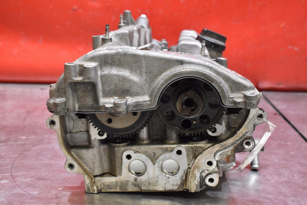 TESTATA Motore TOYOTA AURIS 1 e 2.0 D-4D 126 KM 10-12