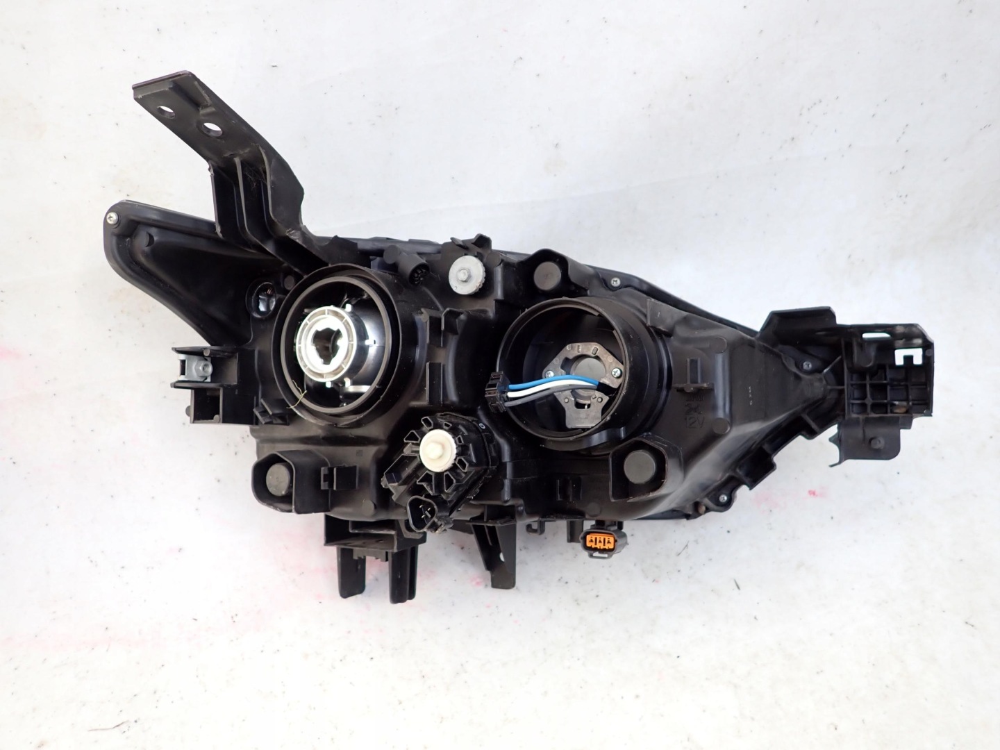 MAZDA CX-3 and 14- light left front front