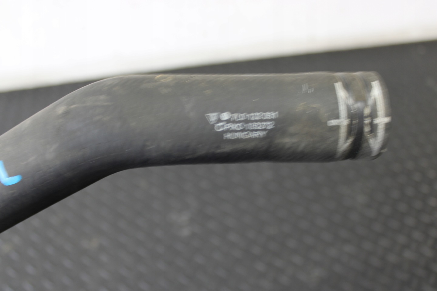 crijevo prijenos vode PORSCHE CAYENNE 7L5 7L0122051