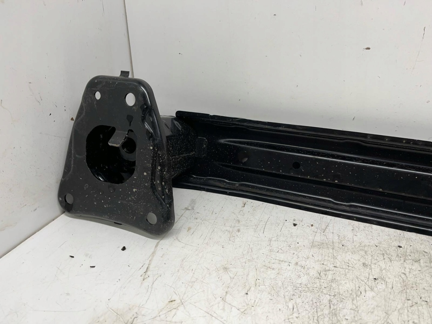 TOYOTA PRIUS 4 IV bumper support rear part 2018