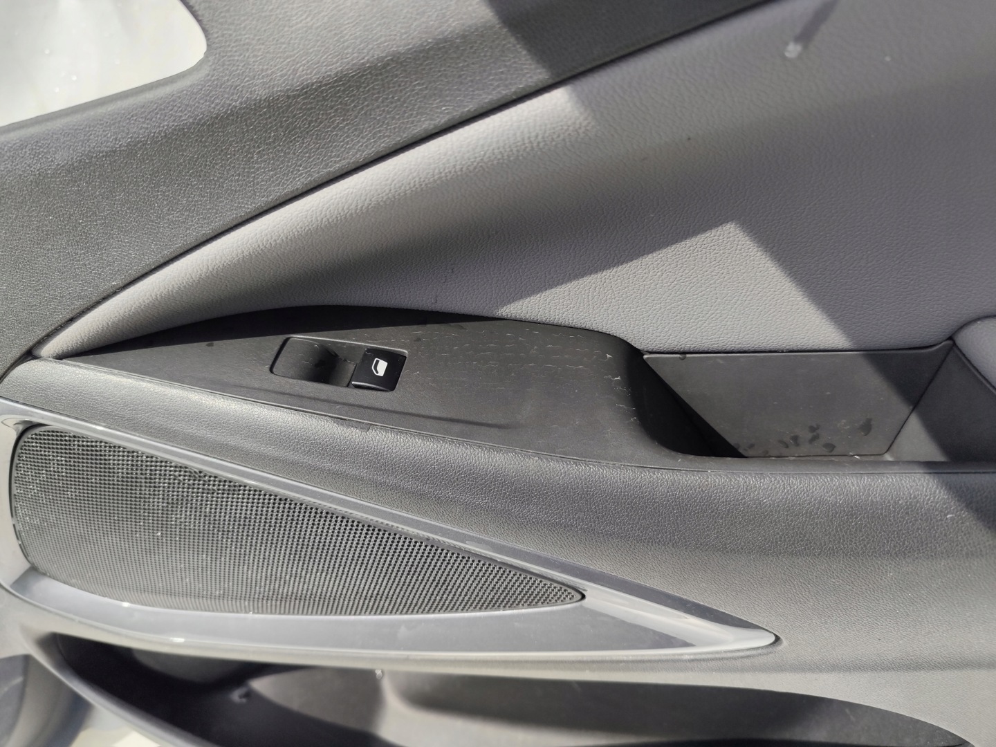 OPEL CROSSLAND upholstery door front right