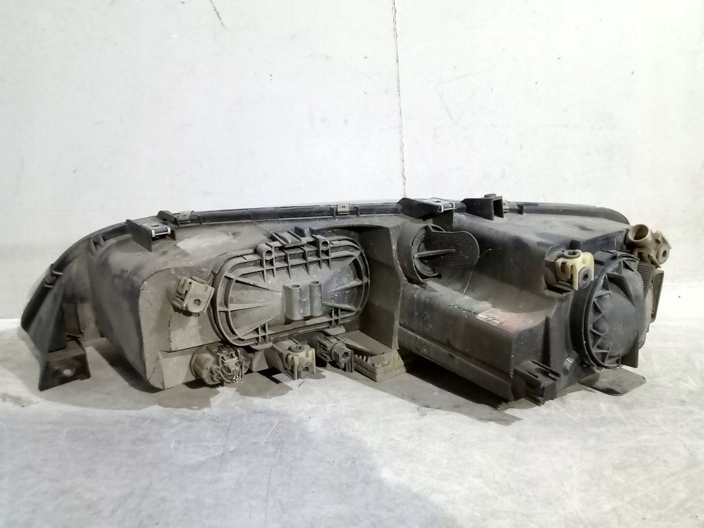 Mazda 6 and GG lift light right front front xenon F014003907