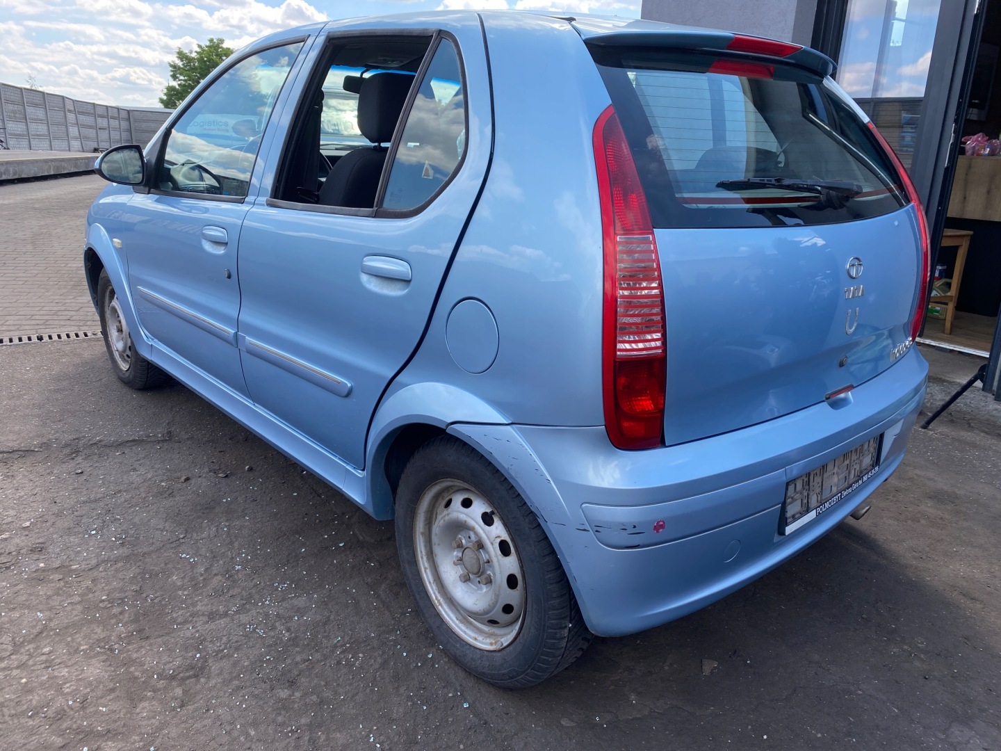 nárazník zadní záď Tata Indica FL 08-10 kod lakieru TAT551
